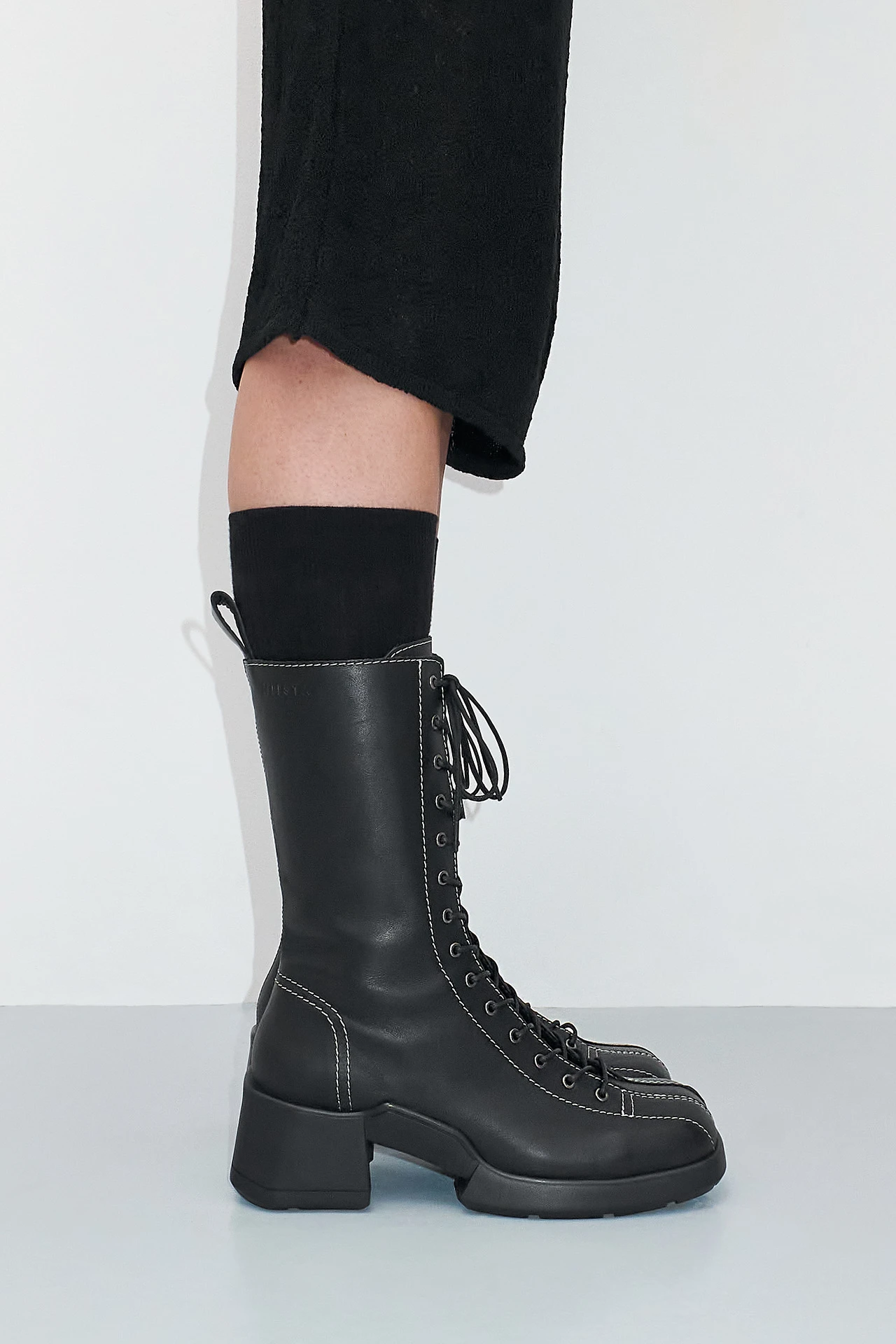 EC-E8-Inge-Black-Ankle-Boots-04