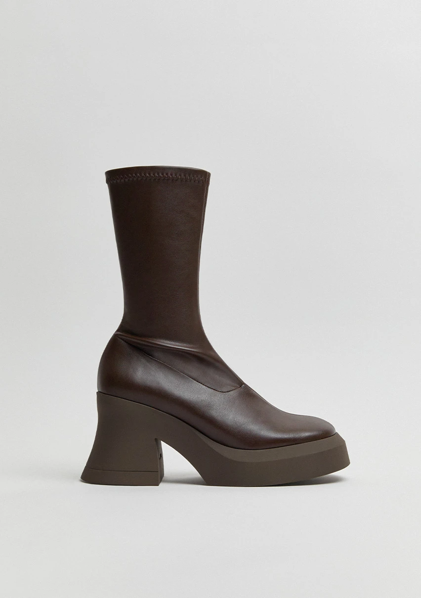 E8-aura-brown-boots-CP-1