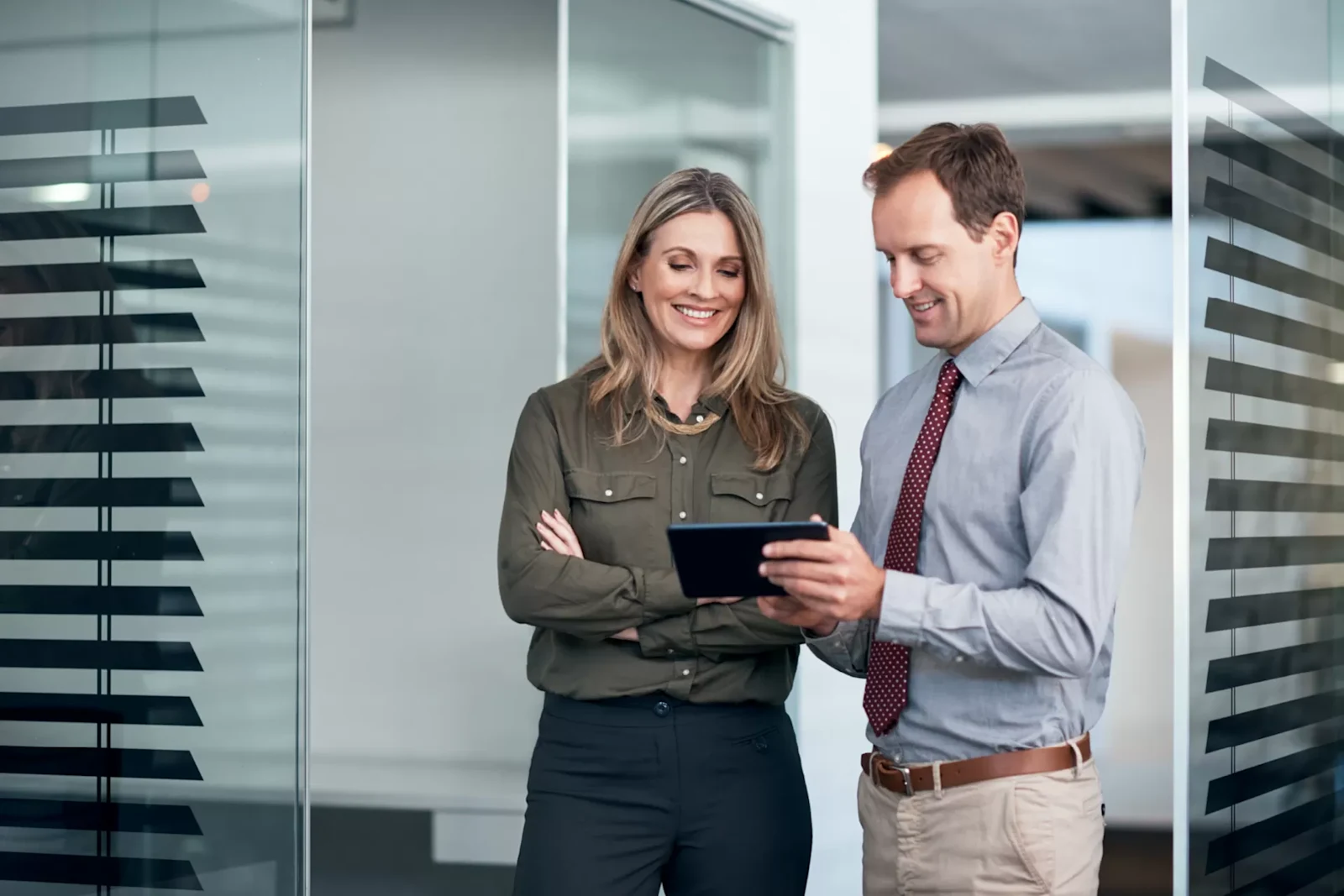 Employees using digital workplace tools to improve enterprise productivity