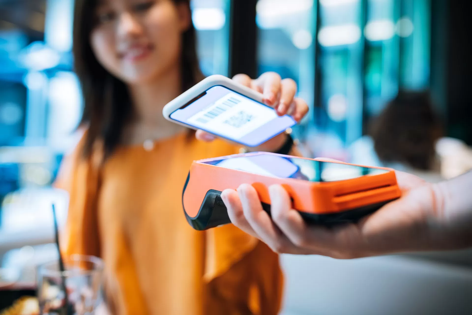 BFS - Strategic Insights - Embracing the Digital Revolution: AWS in Banking