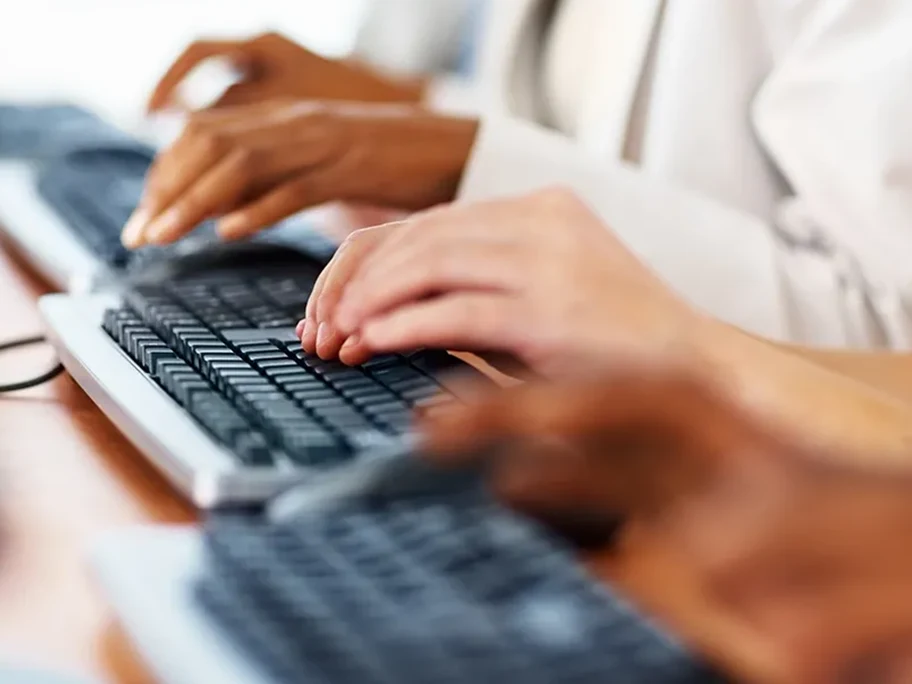 Veeva-Offerings 0004 Administration-Services-and-Veeva-Helpdesk