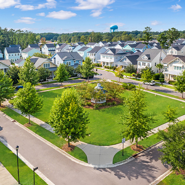 600x600lennar CTA1 CRS LimehouseVillage Pic Aerial Courtyard