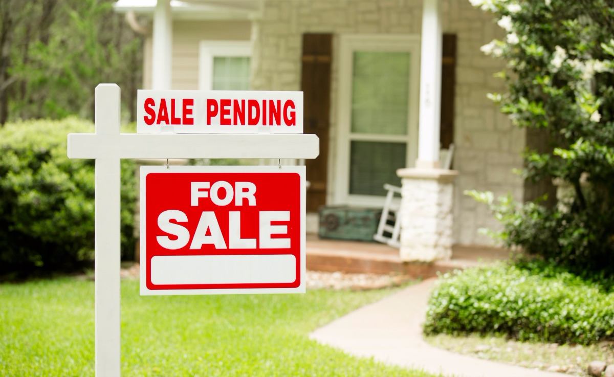 Why do pending home sales fall through?