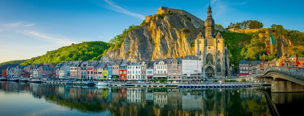 België