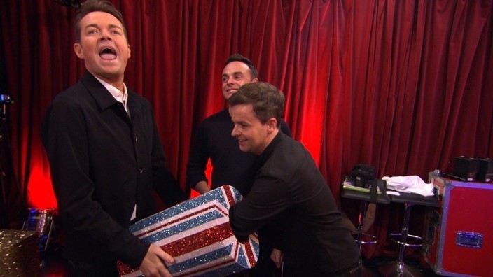 Stephen teaches Ant and Dec what an annulus is Britain's