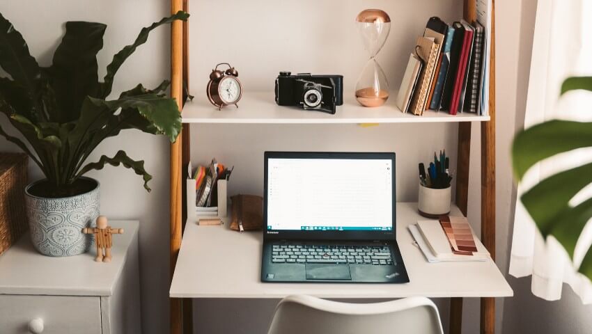 15 Simple Tips for Optimizing Your Home Office - APOLLO Insurance