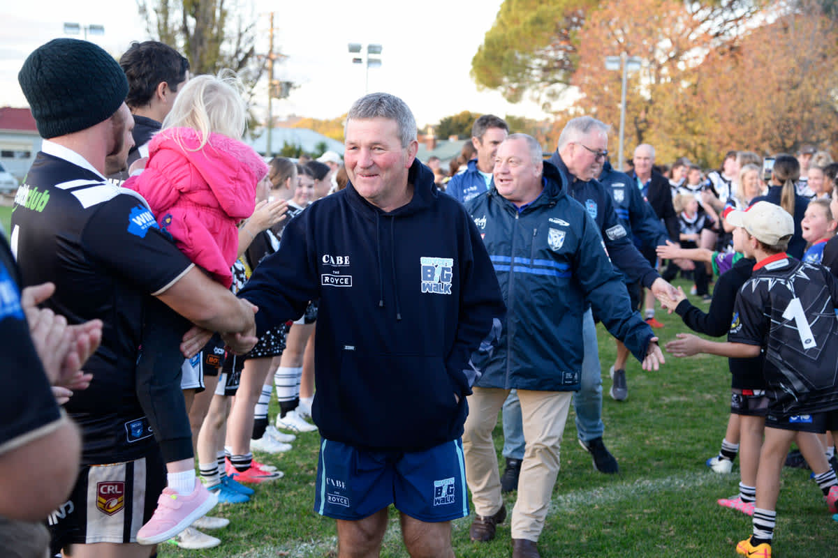 Royce Simmons Visits Cowra During Big Walk The Cowra Phoenix Cowra