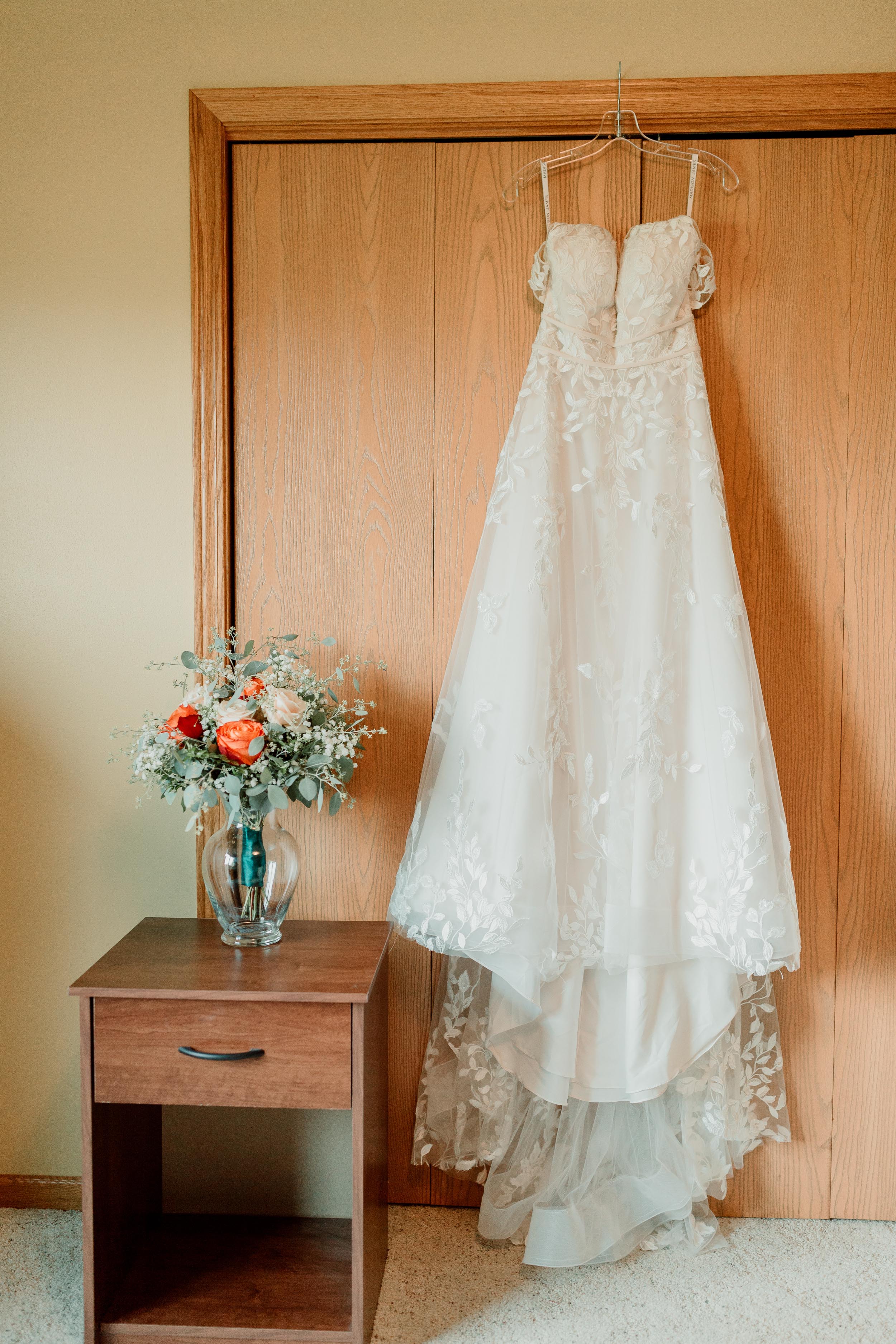 Lace wedding dress and orange wedding bouquet | Rockford Illinois Wedding Photographer
