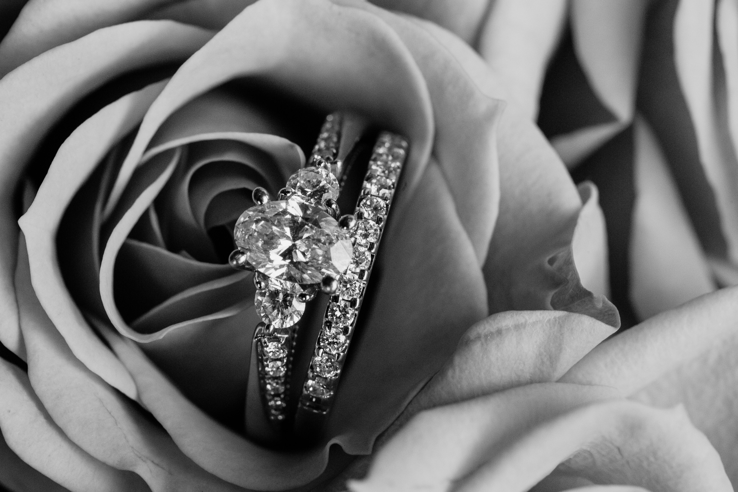 Engagement ring with wedding band | Galena Illinois Airbnb Wedding | Wedding Photographer | Eagle Ridge Galena Wedding | Outdoor Wedding Inspiration | Small Intimate Elopement Wedding