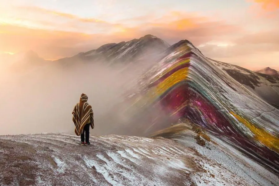 Cover Image for Explora la Montaña de 7 Colores en Cusco: Un Tesoro Natural que te Dejará Sin Palabras
