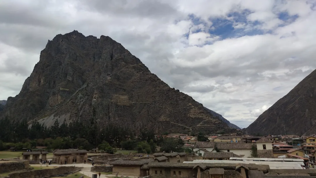 Cover Image for Ollantaytambo: El Pueblo Inca que Desafió al Imperio Español