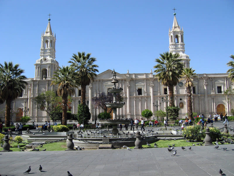 Cover Image for Arequipa: La Ciudad Blanca y sus Encantos Turísticos