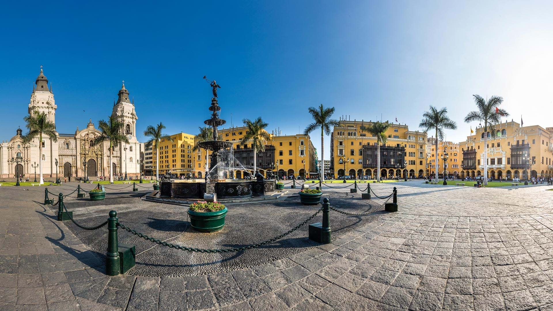 Cover Image for Descubriendo el corazón de Perú: Lima y sus maravillas