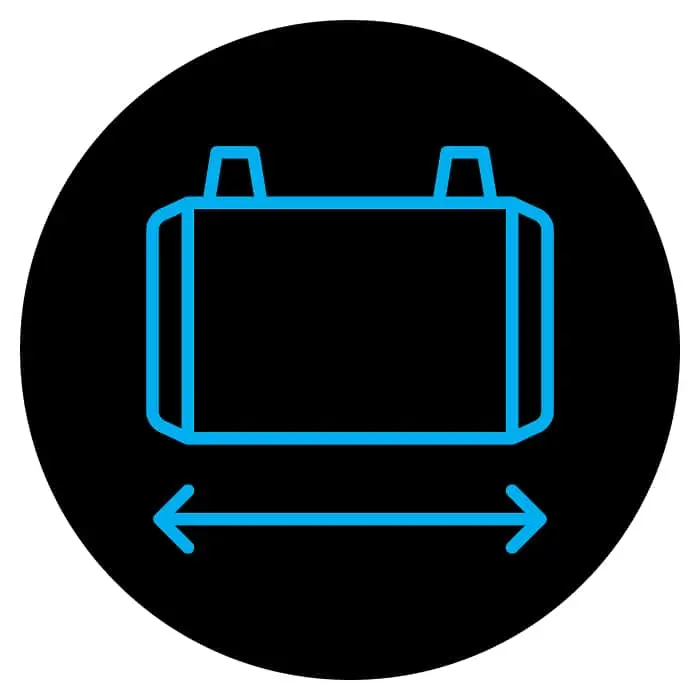 Blue outline of a coupling with directional arrows below it on a black circular background.