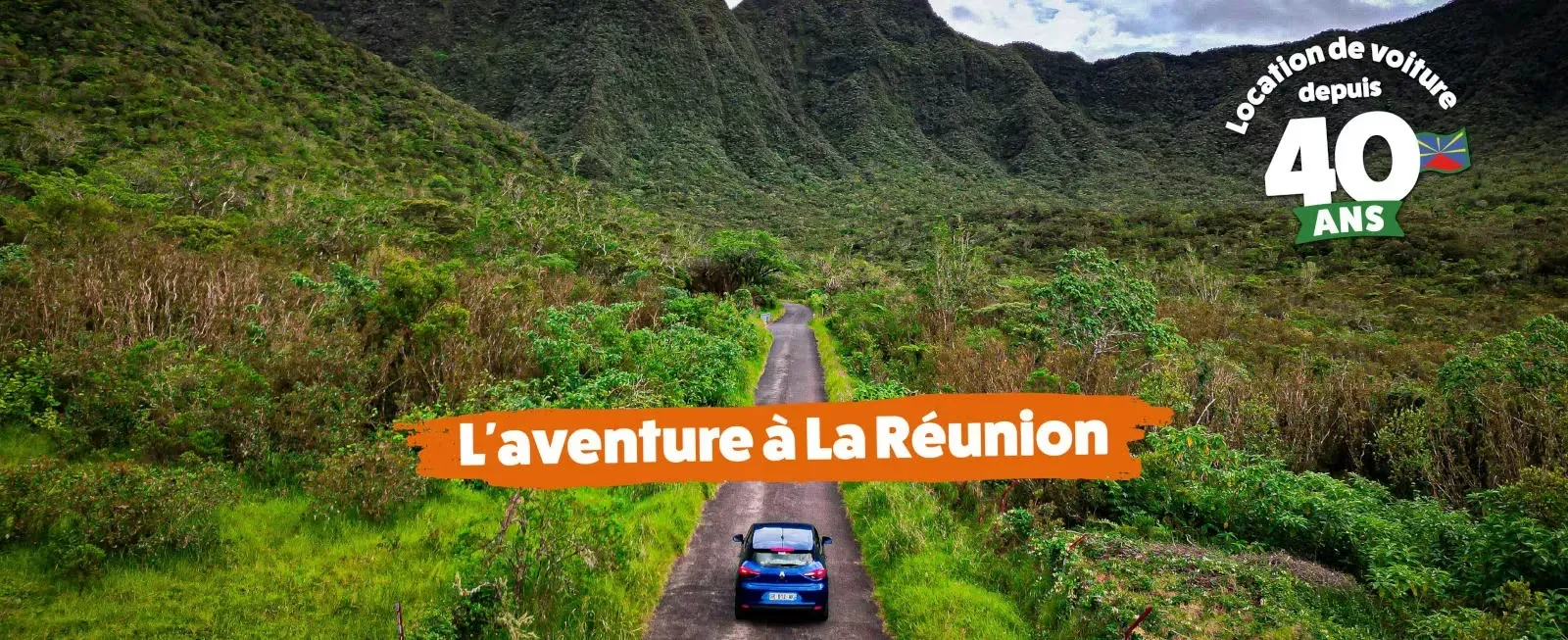 Voiture de location Tropicar sur un itinéraire de montagne à La Réunion