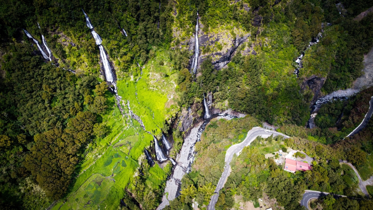 voile-de-la-mariee-waterfall-salazie