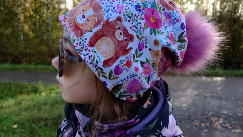 Itse tehty pipo Circutuksesta vuokratulla ompelukoneella.