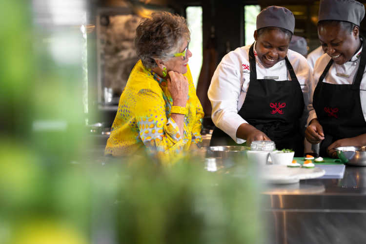 SKNP COMMUNITY SCCS Dame Prue Leith Students Interactive Cooking With Dame Prue Leith Ross Couper 1