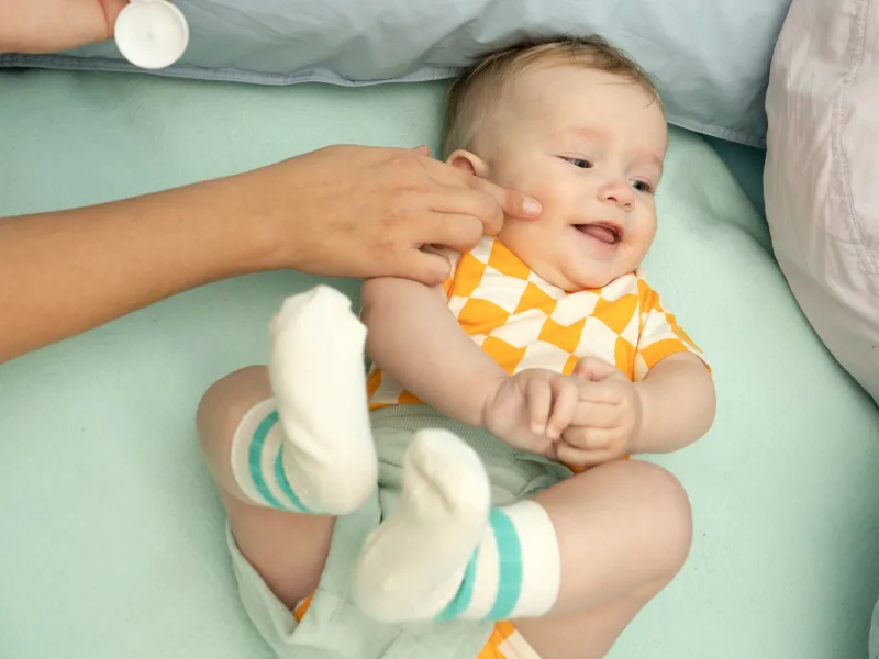 So wenig wie möglich, so viel wie nötig: Welche Produkte benötigt dein Baby im ersten Lebensjahr?