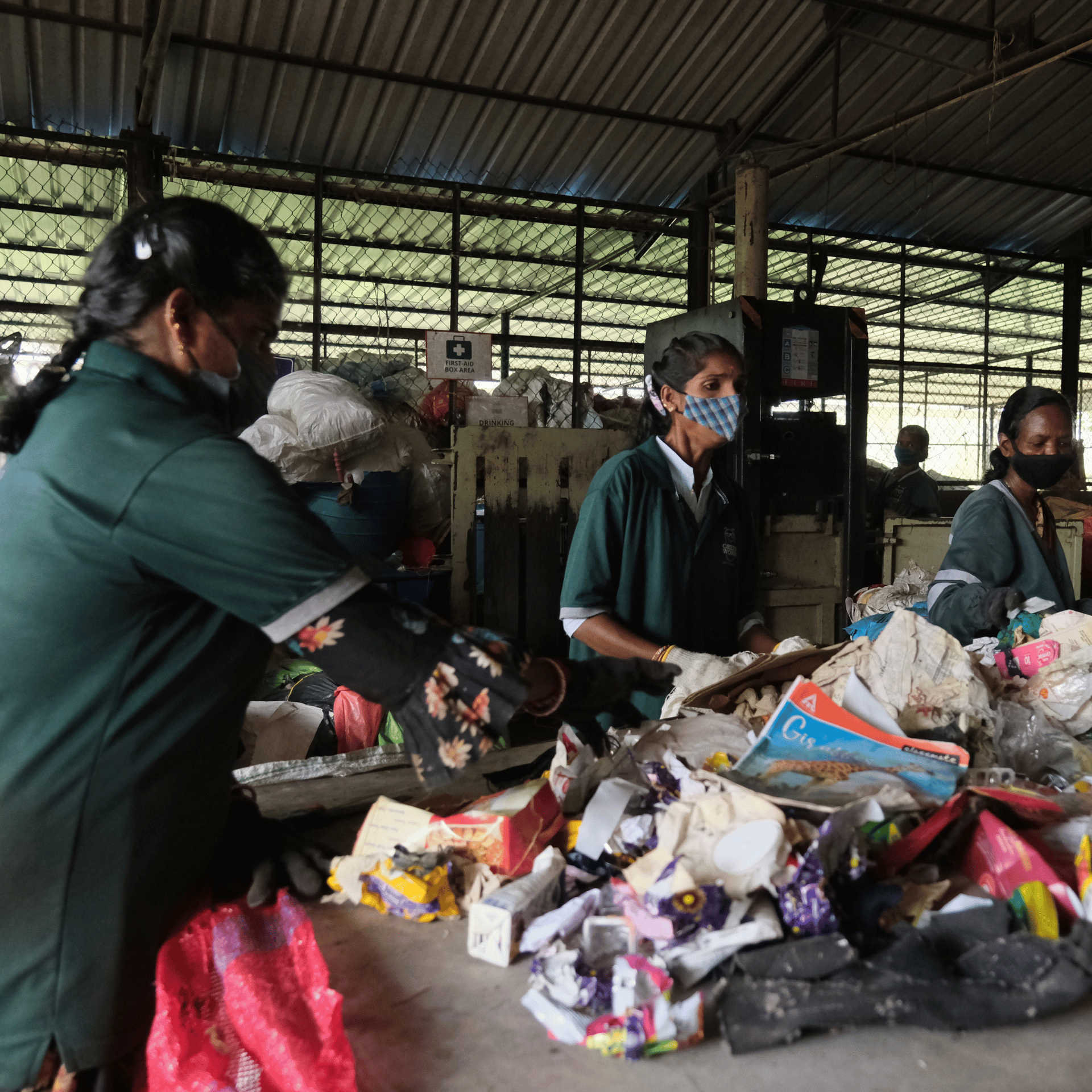 Naïf x CleanHub: Schutz für unsere Meere, Perspektiven für Familien
