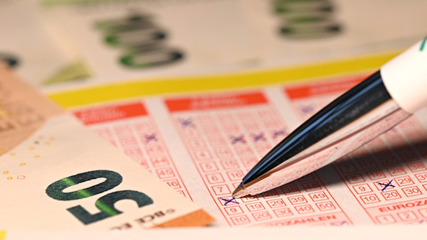 Prize scams: How “winning” can mean losing big