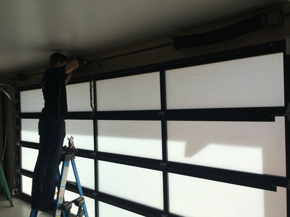 garage doro hinge replacement