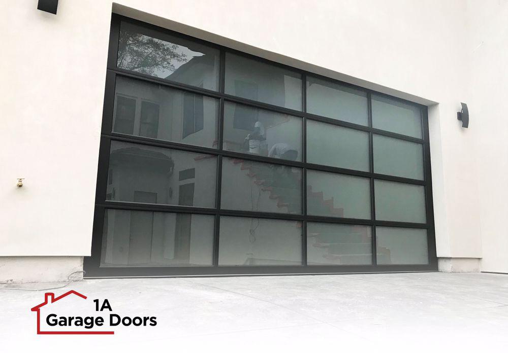 clopay avante collection