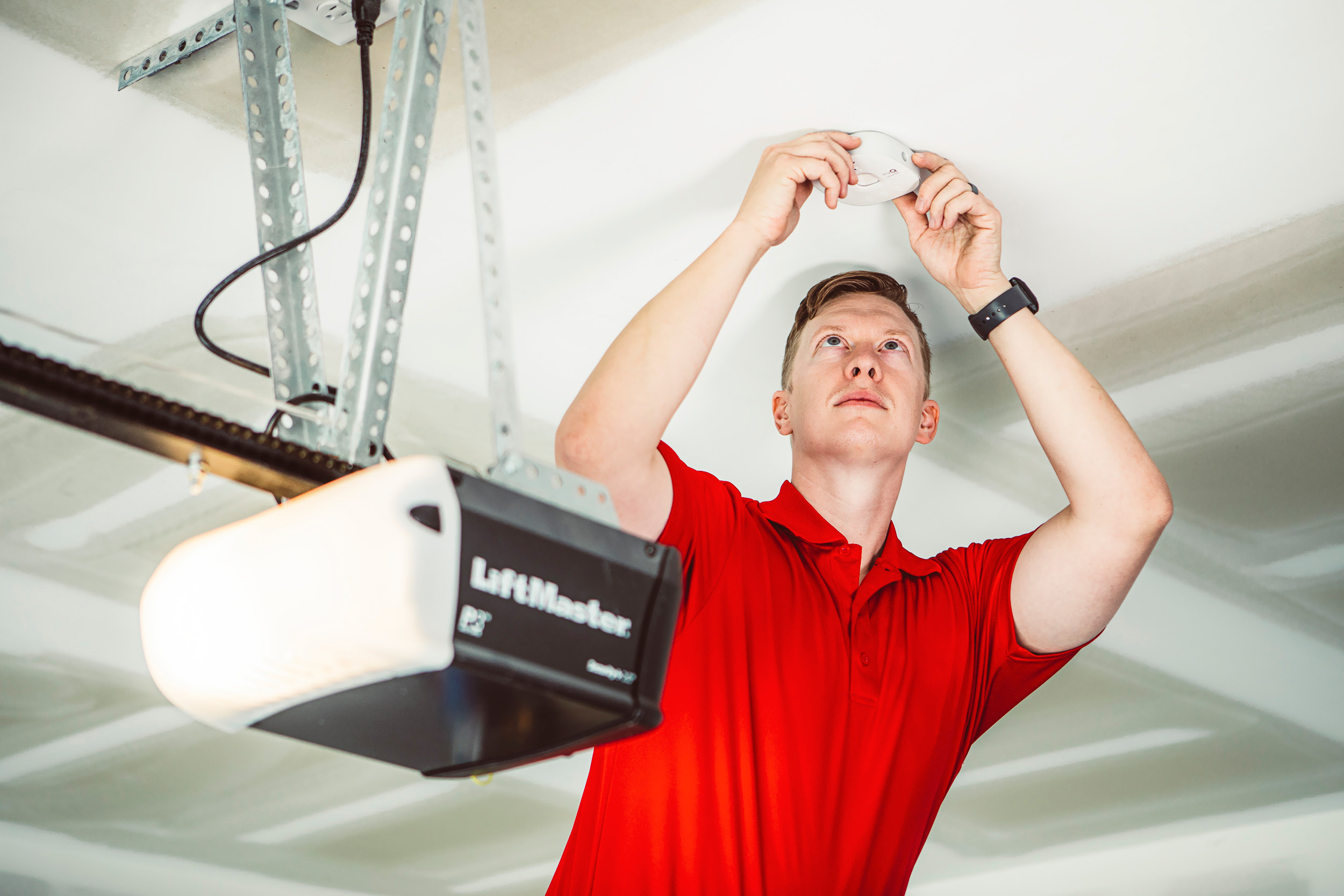 Smart Garage Door Opener: Transform Your Entry Experience