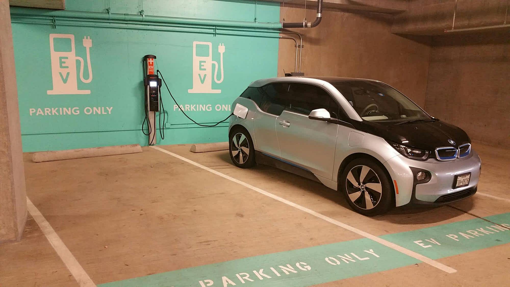 ChargePoint Electric Car Charging Station