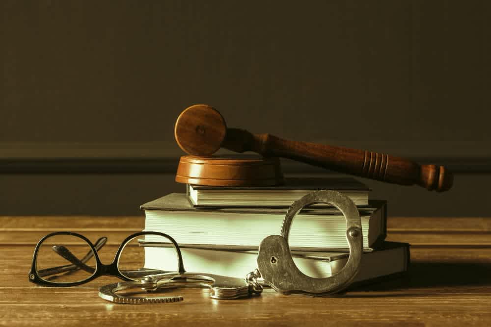 偵查庭開庭流程是什麼？一定要請律師陪同偵訊嗎？