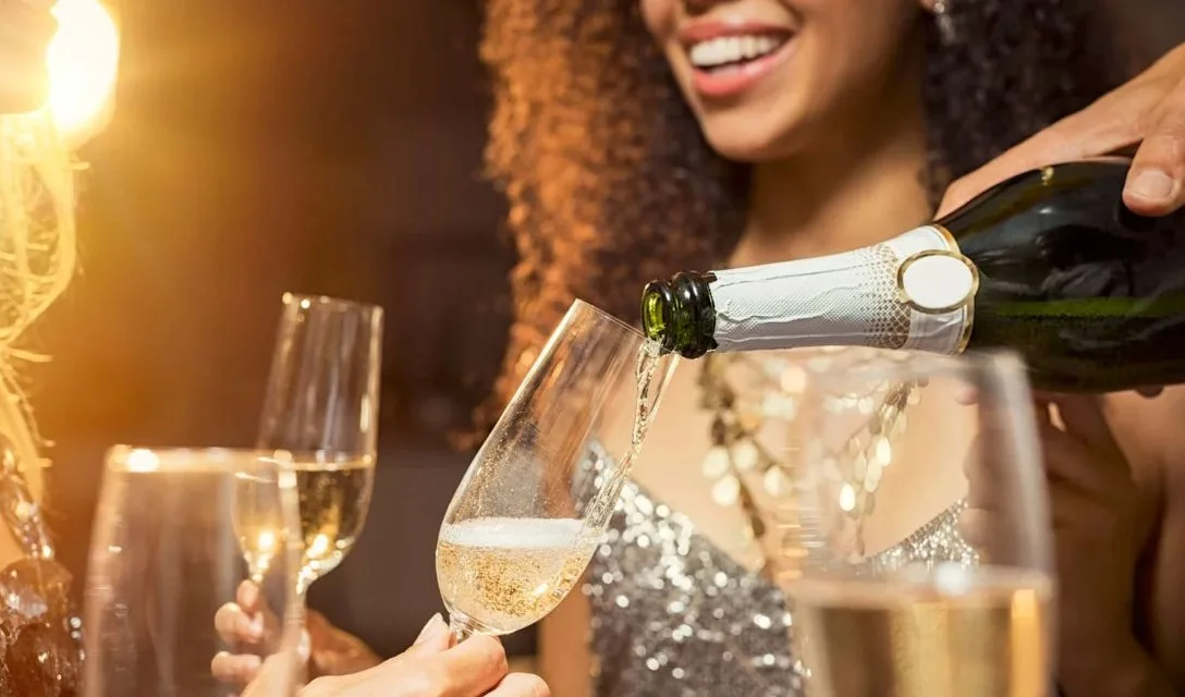 Blog promo - Prosecco vs Champagne - Image