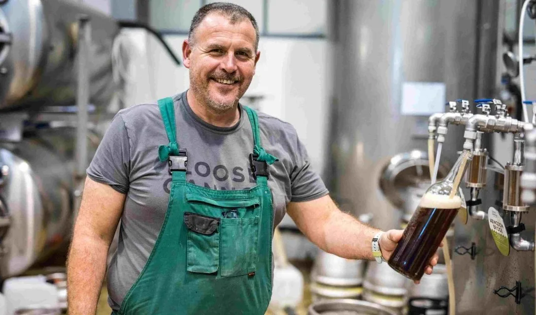 loose cannon brewery worker