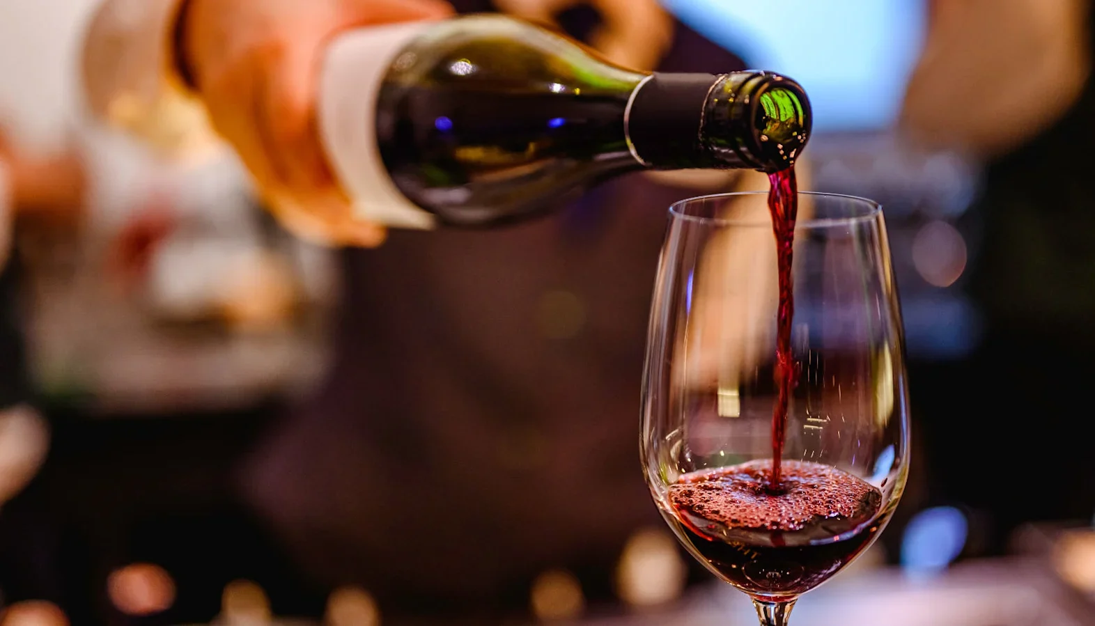 Taste Wine Like An Expert - Host a wine tasting 1 - Image