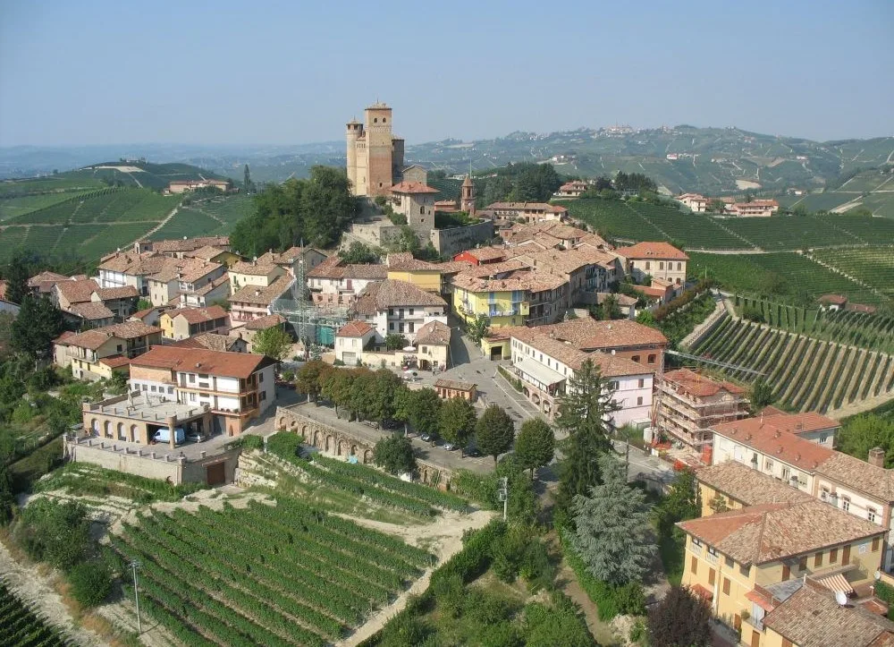Guide to Barolo Wines - The Barolo DOCG Zone - Image