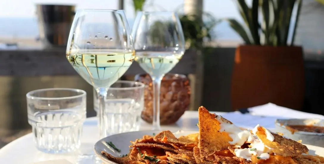 wine and nachos