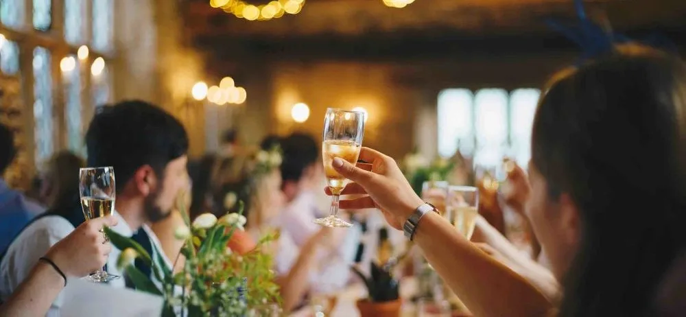 Wedding Wine Guide - Don't forget the fizz - Image