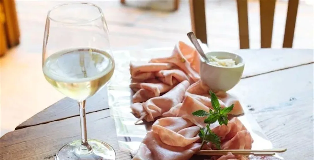 White Wines to Pair with Ham - Block 1 - Image