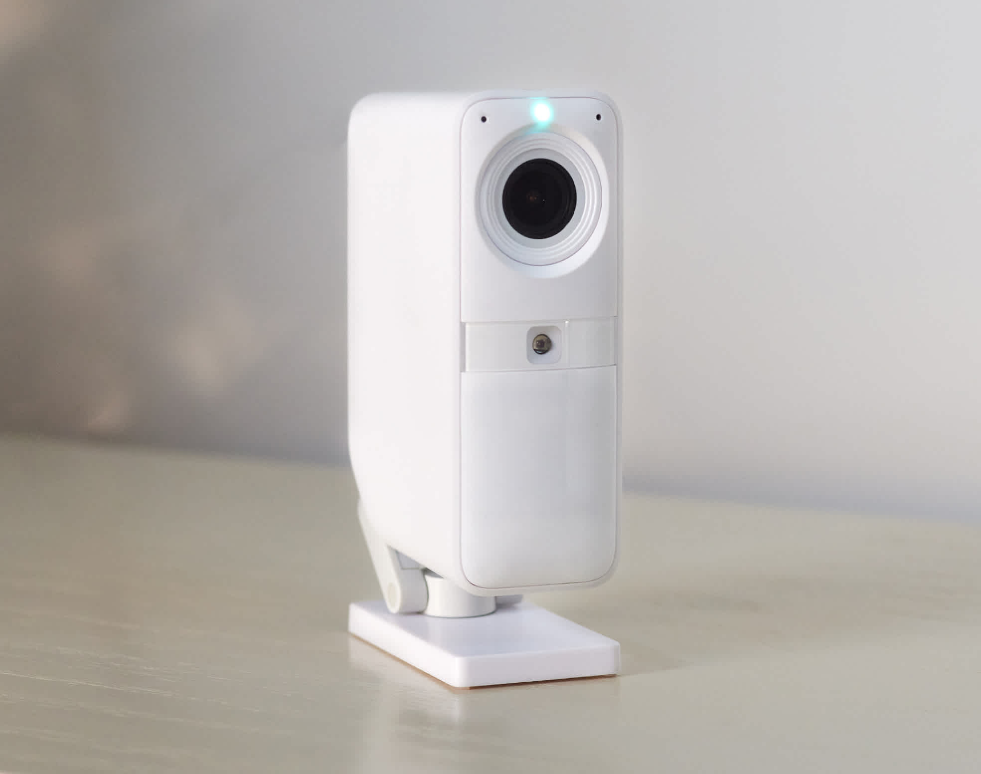 Smart Outdoor Camera with Siren White