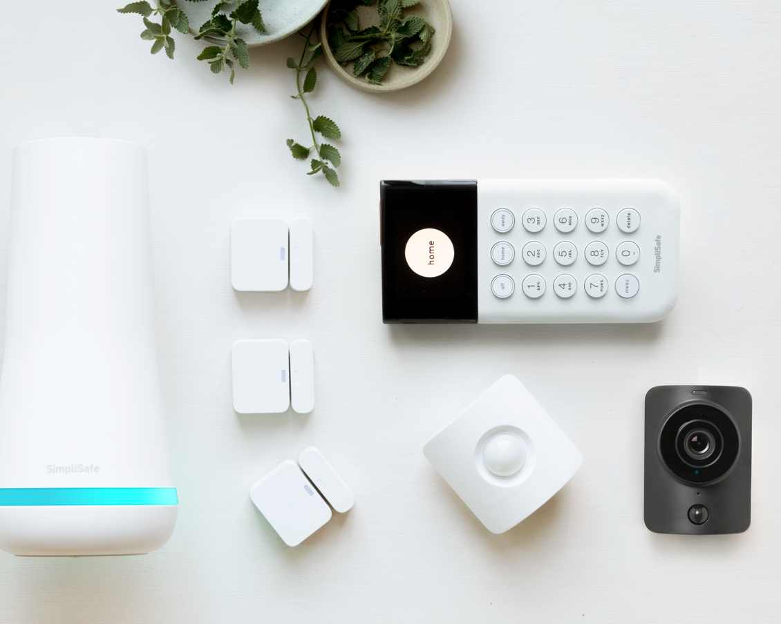 The Essentials 6 Piece Wireless Security System SimpliSafe