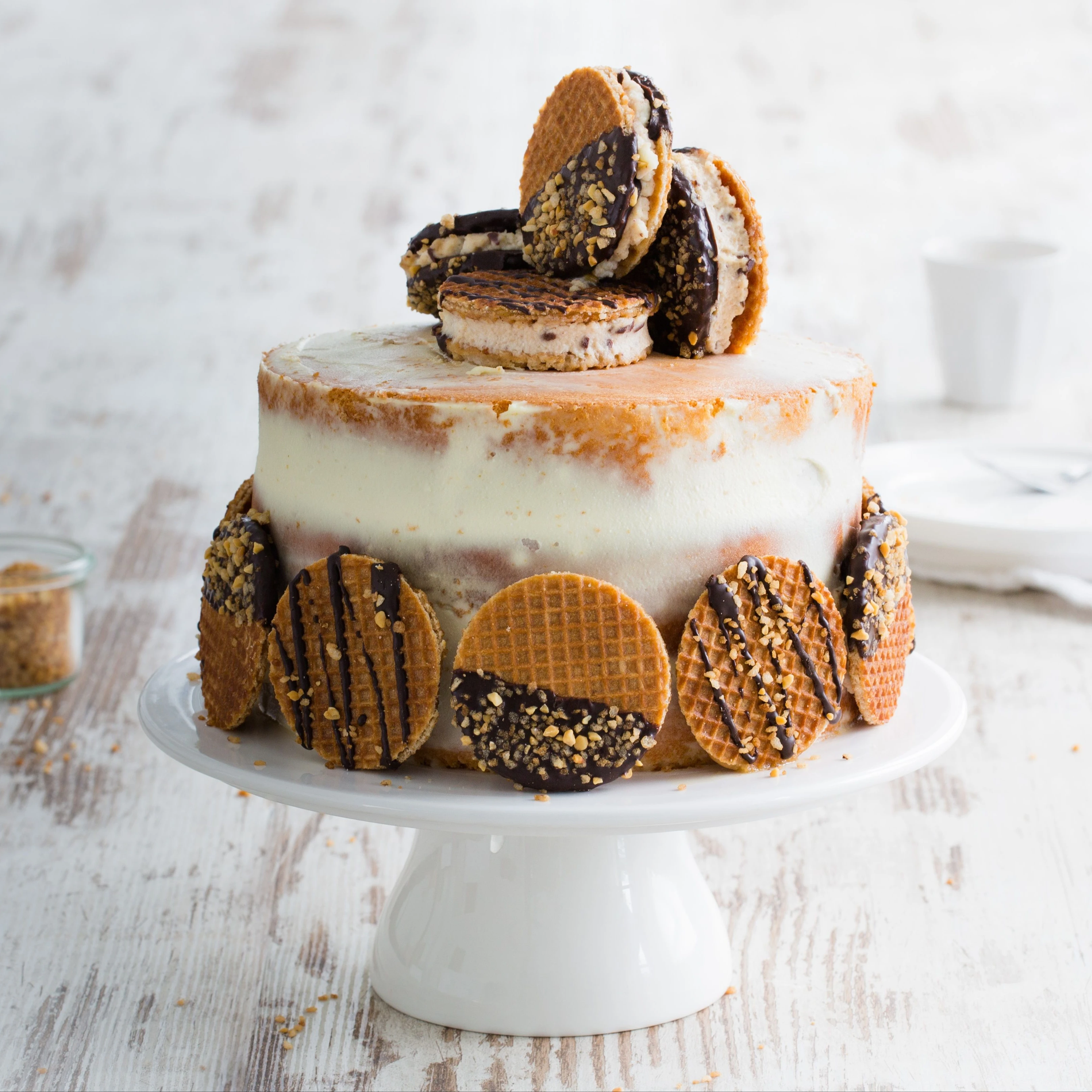 Recept: De ultieme stroopwafeltaart - Bakken.nl