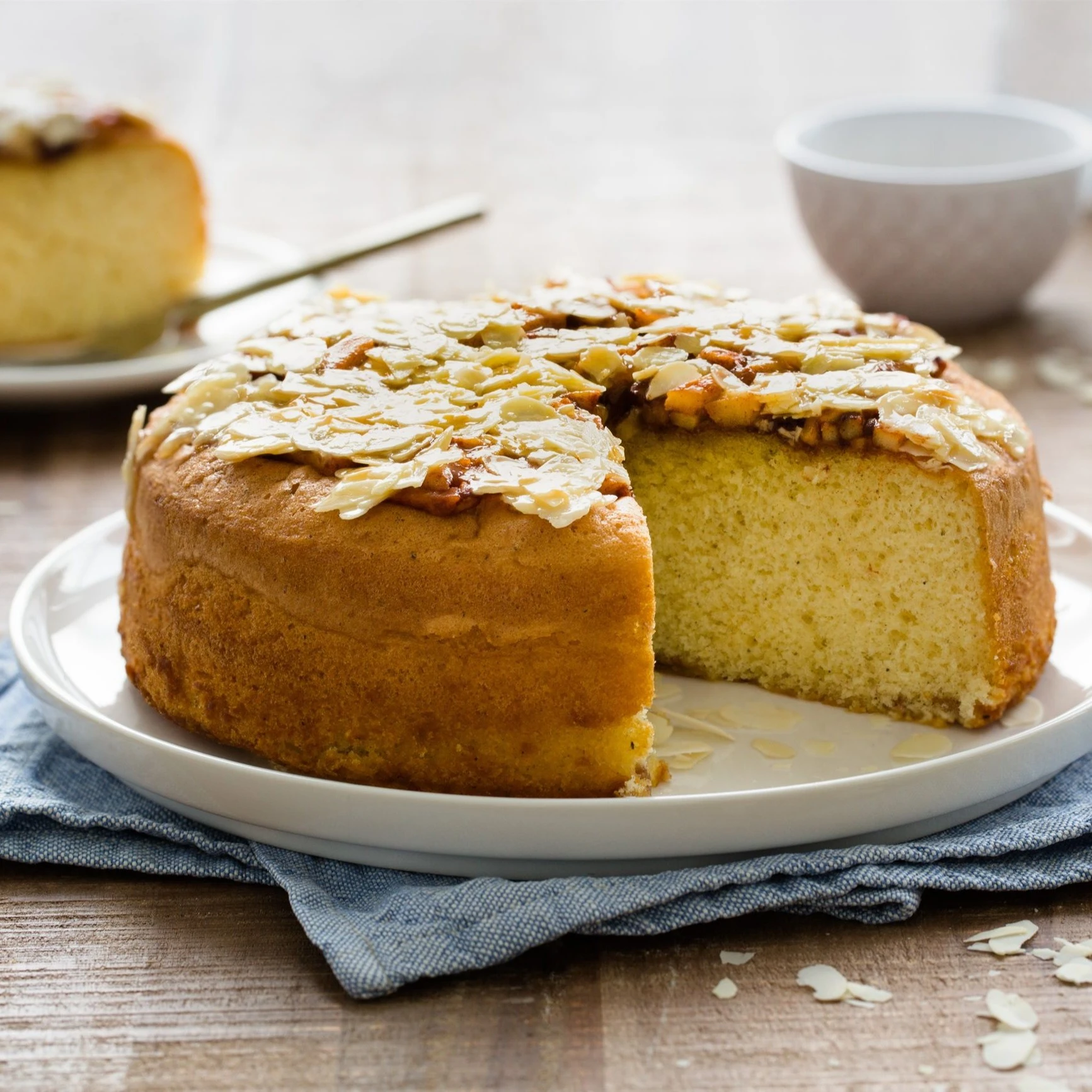 Recept: Appel-vanilletaart met krokante amandeltjes - Bakken.nl