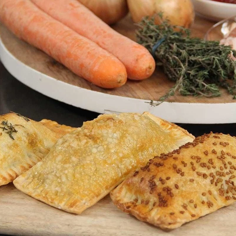 Recept: Bladerdeeghapjes met stoofvlees - Bakken.nl