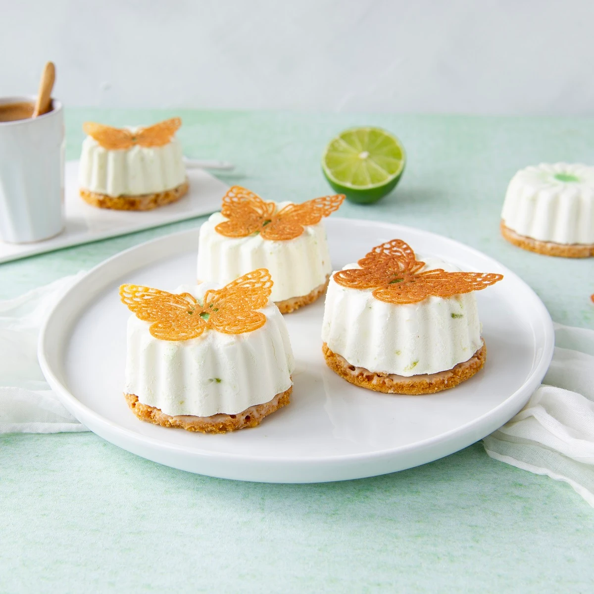 Recept: Mango-limoen bavarois gebakjes - Bakken.nl