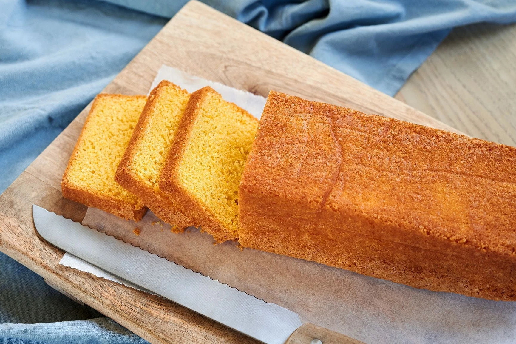 Bakken met bakpoeder en baksoda