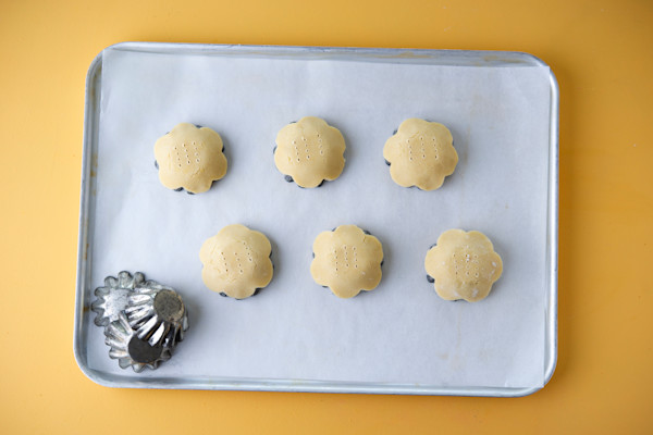 Recept - Bakken.nl - Aardbeien gebakjes - stap voor stap - 3