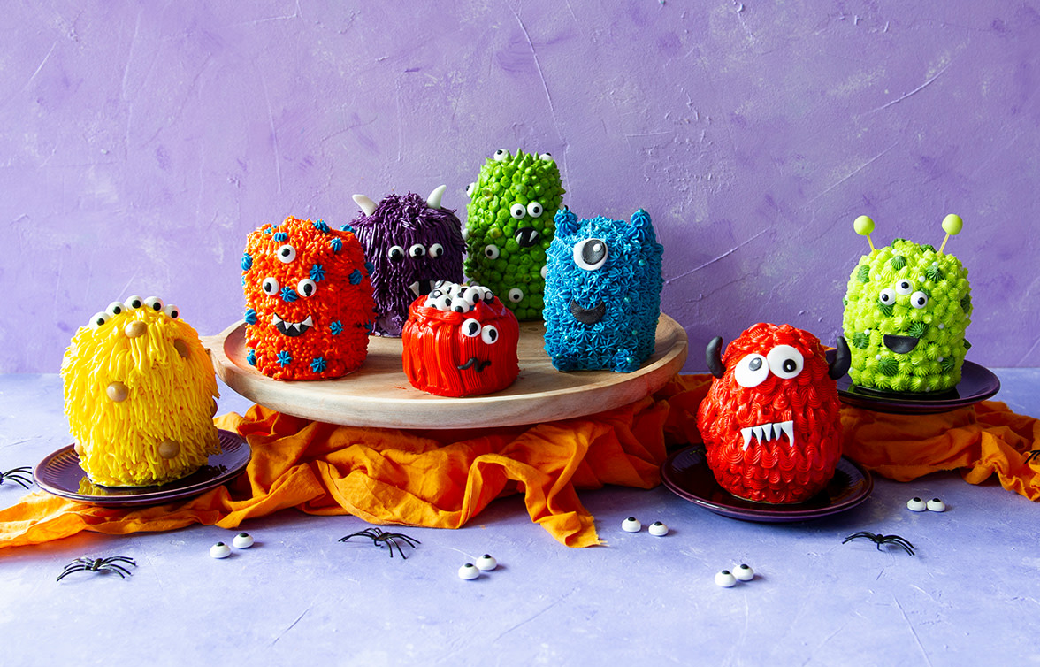 Halloween mini monster cakes