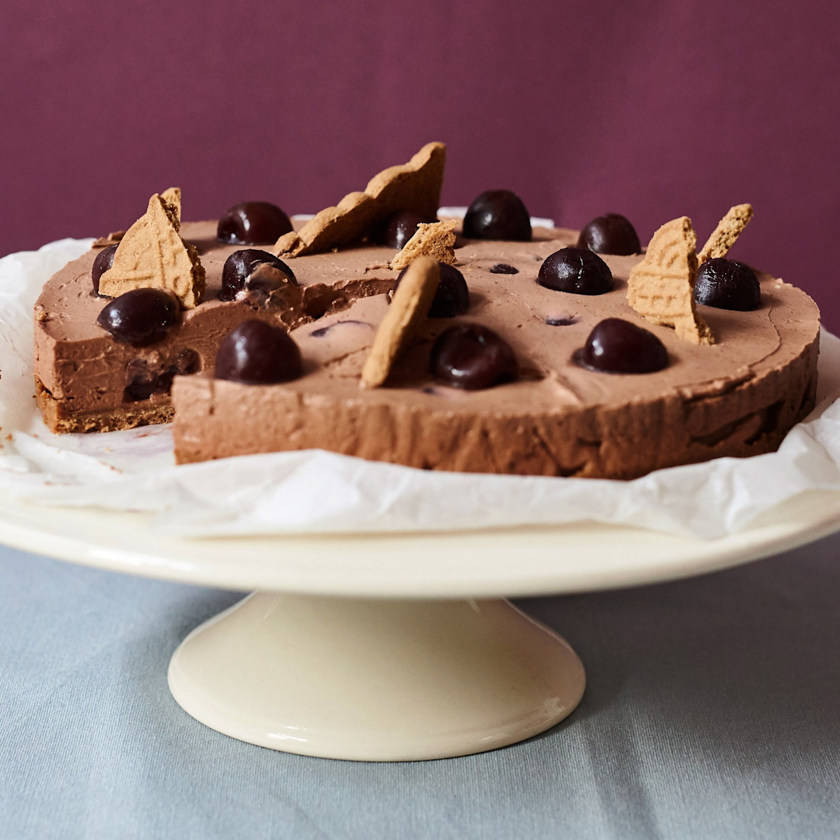 Chocoladecheesecake met speculaas en kersen Bakken.nl