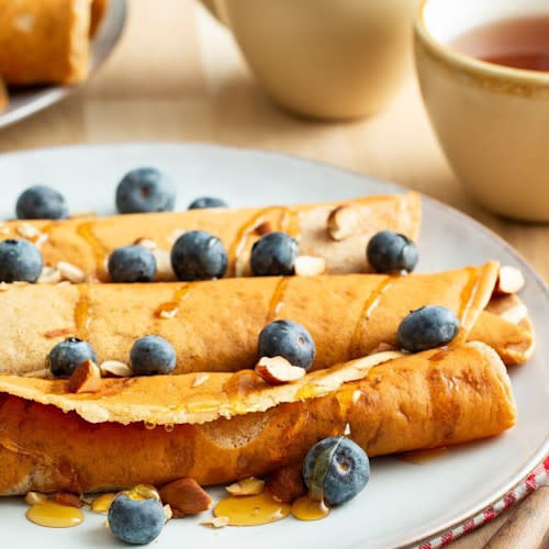 Proteïne pannenkoeken met pindakaas en blauwe bessen
