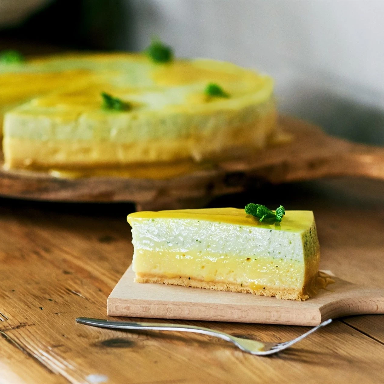 Recept: Duo kwarktaart met lemon curd en munt - Bakken.nl