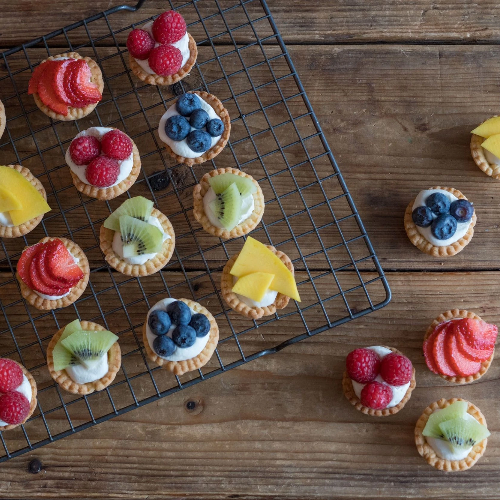 Recept: Vruchtengebakjes met hangop - Bakken.nl